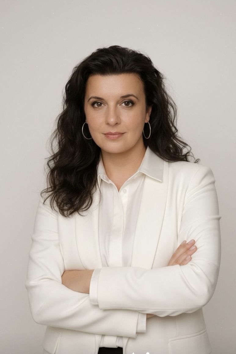 Ольга Астера — таролог, астролог, автор книг и приложений